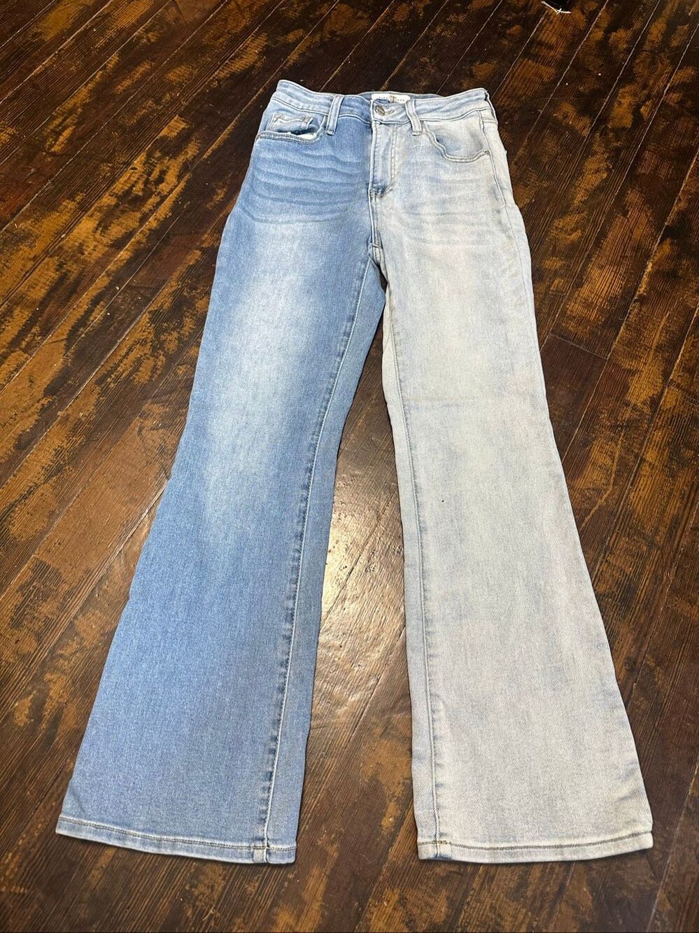 Risen two tone size 28/7 flared boutique jeans